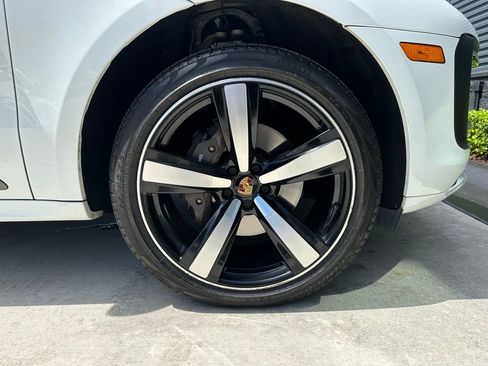 Certified 2023 Porsche Macan Turbo AWD/4WD image 15