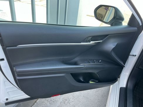 Used 2023 Toyota Camry SE FWD image 34