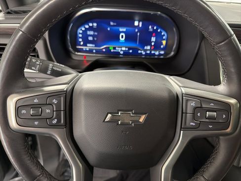 Certified 2022 Chevrolet Tahoe Z71 w/ Luxury Package AWD/4WD image 22