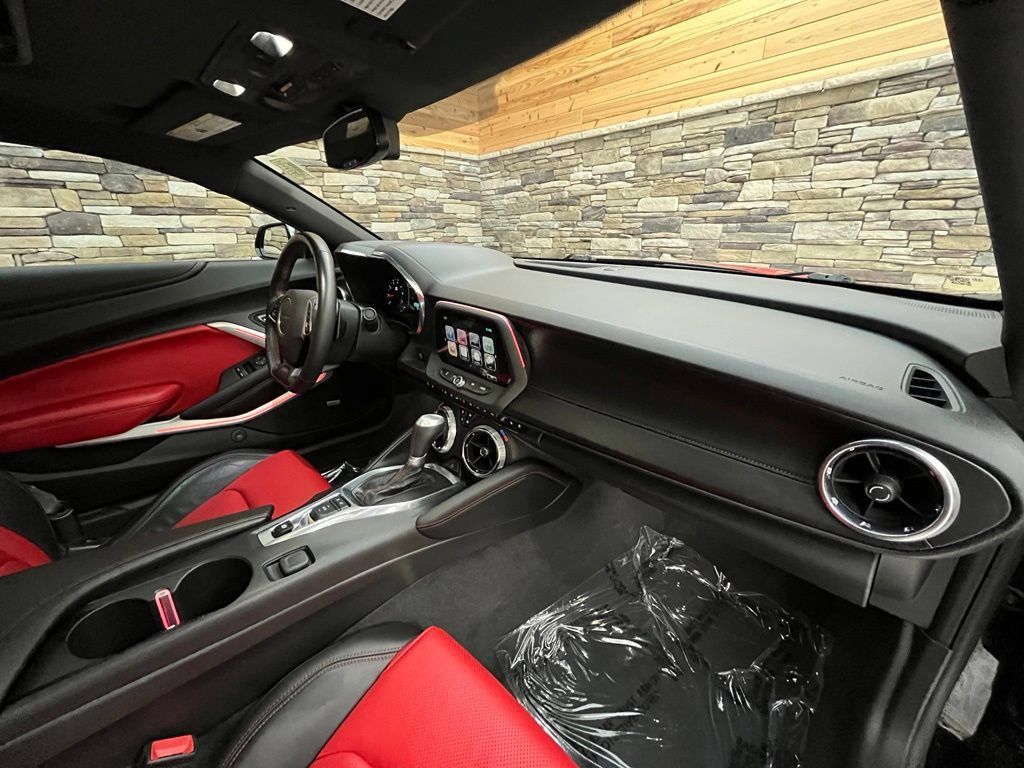 Used 2016 Chevrolet Camaro SS RWD image 29