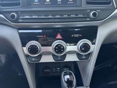 Used 2019 Hyundai Elantra SEL FWD image 13