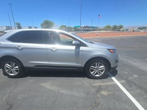 Used 2017 Ford Edge SEL w/ Equipment Group 201A FWD image 3