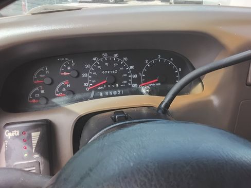 Used 2001 Ford F250 XL image 13