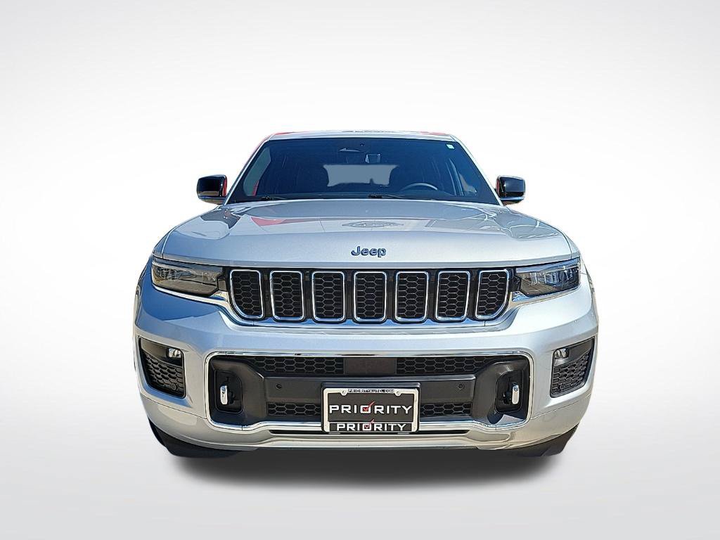 Used 2023 Jeep Grand Cherokee Overland w/ Luxury Tech Group IV AWD/4WD image 7