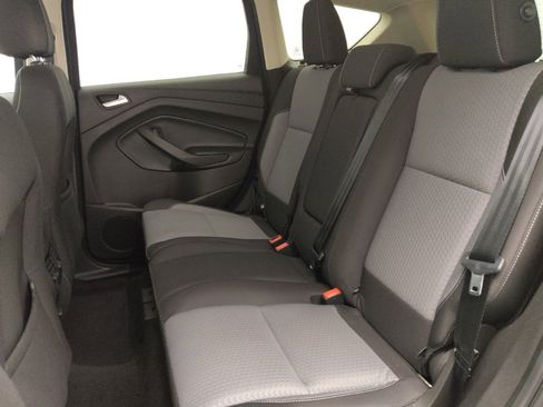 Used 2017 Ford Escape SE image 18