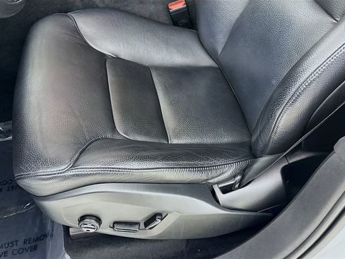 Used 2018 Volvo XC90 T6 Momentum w/ Convenience Package image 19