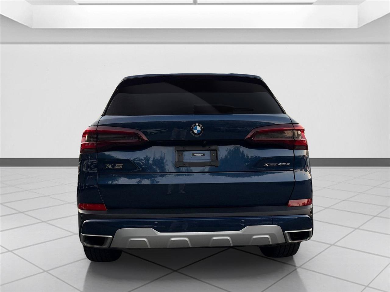 Used 2021 BMW X5 xDrive45e w/ Premium Package AWD/4WD image 4