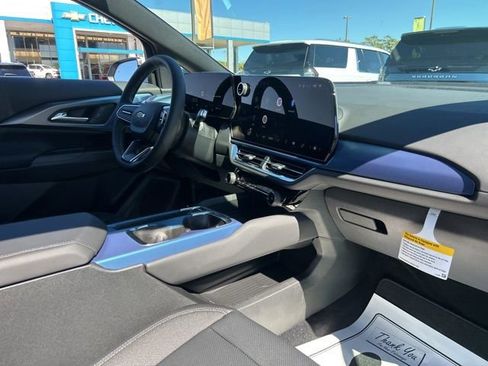 New 2026 Chevrolet Equinox EV LT image 33