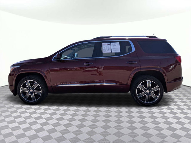 Used 2017 GMC Acadia Denali w/ Technology Package FWD image 8