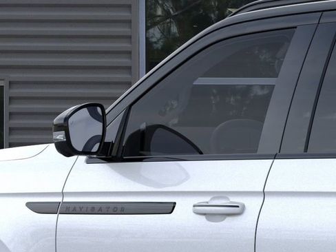 New 2026 Lincoln Navigator L Black Label AWD/4WD image 20