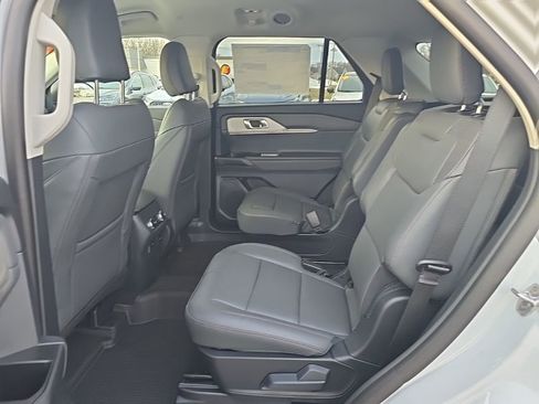 New 2026 Ford Explorer Active w/ Active Comfort Package RWD image 19