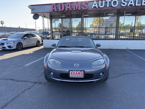 Used 2006 MAZDA MX-5 Miata Grand Touring w/ Premium Pkg image 8