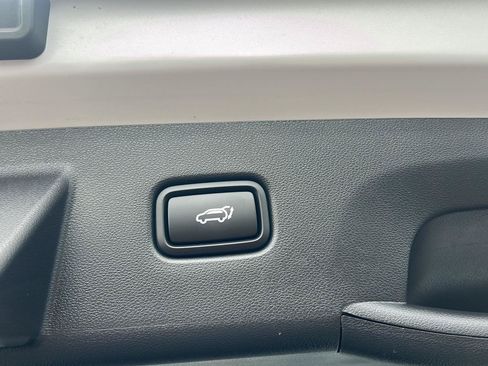 Certified 2024 Hyundai Tucson Limited AWD/4WD image 8