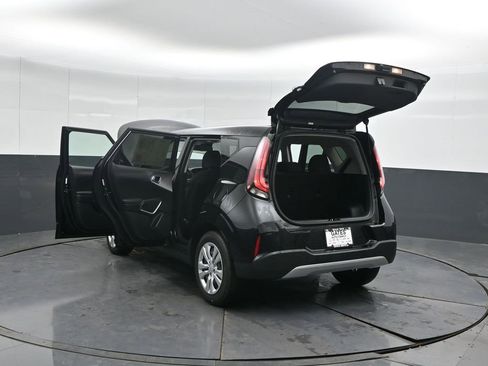 Used 2023 Kia Soul LX image 52