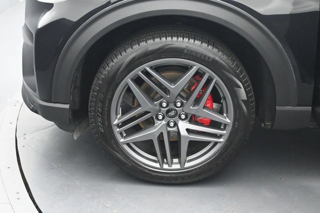 Certified 2025 Ford Explorer ST-Line w/ Premium Package AWD/4WD image 37