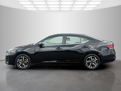 Used 2025 Nissan Sentra SV FWD image 6
