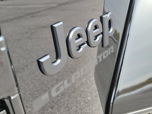 New 2026 Jeep Gladiator Mojave AWD/4WD image 8