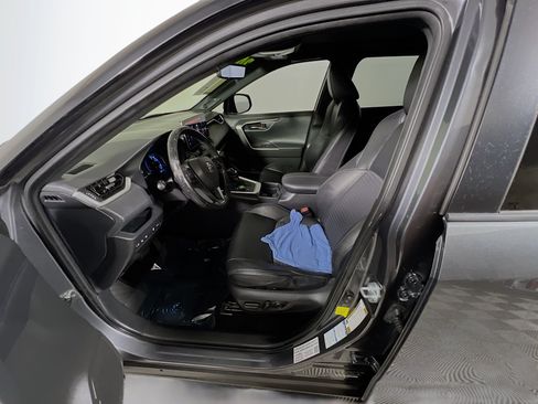 Used 2020 Toyota RAV4 XSE AWD/4WD image 15