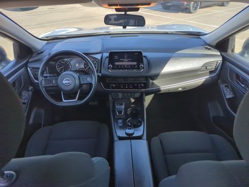 Used 2024 Nissan Rogue S AWD/4WD image 17