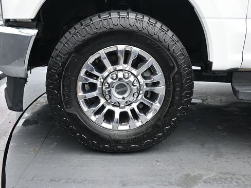 Used 2021 Ford F250 Lariat w/ Lariat Value Package image 12