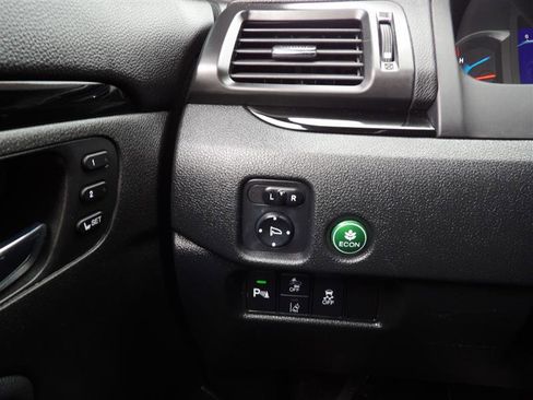 Used 2022 Honda Pilot Touring image 30