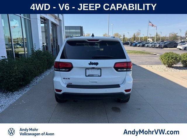Used 2018 Jeep Grand Cherokee Laredo AWD/4WD image 7