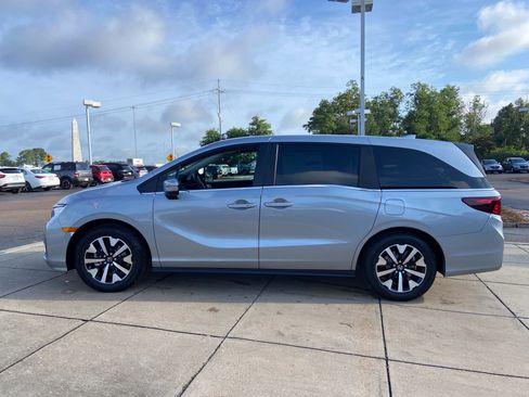 New 2026 Honda Odyssey EX-L image 6