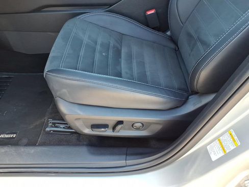 Used 2025 Mitsubishi Outlander SE AWD/4WD image 5