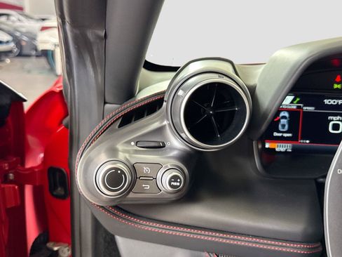Used 2021 Ferrari F8 Tributo RWD image 26