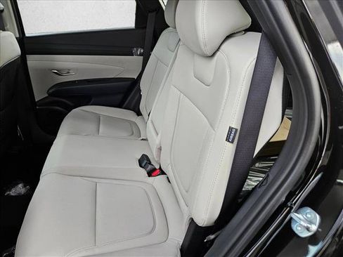 Certified 2025 Hyundai Tucson SEL AWD/4WD image 10