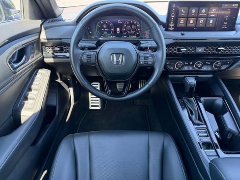 Used 2024 Honda Accord Sport image 25