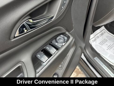 Used 2024 Chevrolet Equinox Premier image 14