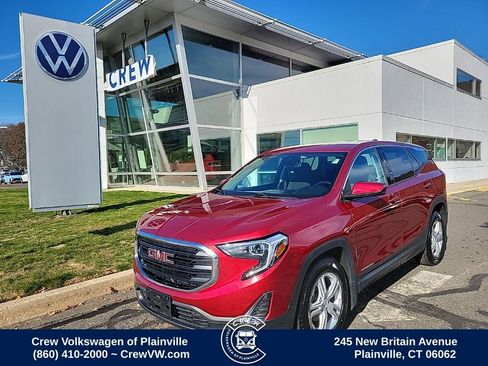 Used 2020 GMC Terrain SLE image 1