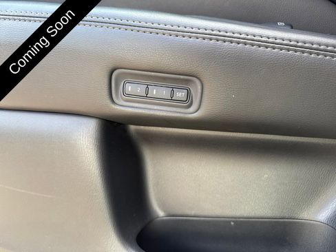 Used 2014 Nissan Pathfinder SL w/ SL Tech Package image 33