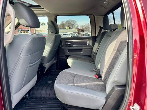 Used 2018 RAM 1500 Classic SLT image 14