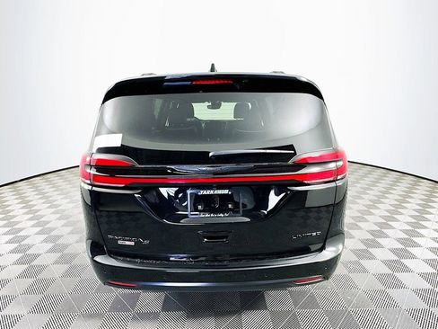 New 2026 Chrysler Pacifica Limited w/ S Appearance Package image 8