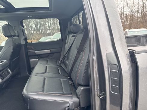 Used 2023 Ford F450 Lariat w/ FX4 Off-Road Package image 9