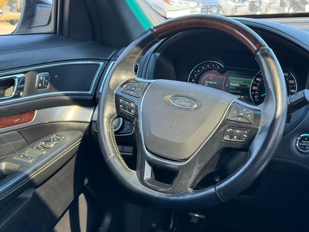 Used 2017 Ford Explorer Platinum AWD/4WD image 13