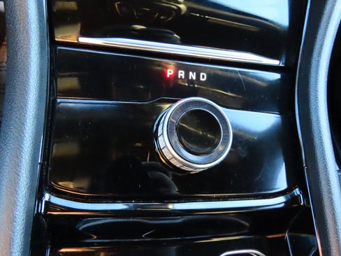 Used 2023 Jeep Grand Cherokee L Laredo image 29