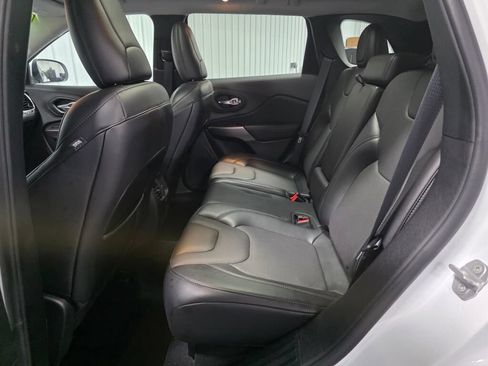 Used 2021 Jeep Cherokee Limited AWD/4WD image 10