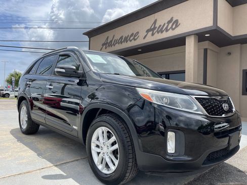 Used 2015 Kia Sorento LX AWD/4WD image 2