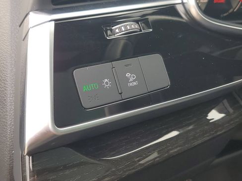 Used 2025 Audi Q7 3.0T Premium Plus AWD/4WD image 18