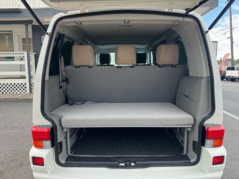 Used 2003 Volkswagen Eurovan MV image 11