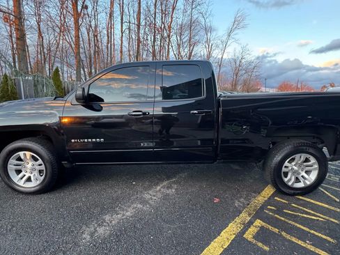 Used 2018 Chevrolet Silverado 1500 LT w/ All Star Edition image 3