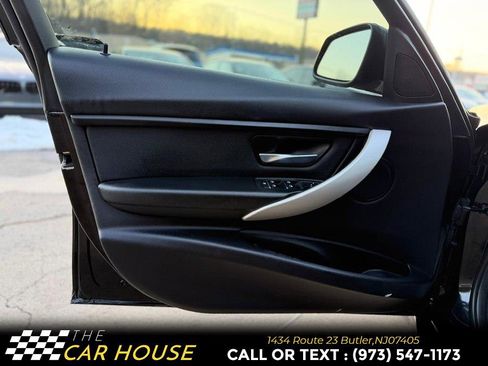 Used 2017 BMW 320i xDrive Sedan image 16