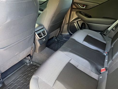 Used 2025 Subaru Outback Premium AWD/4WD image 11