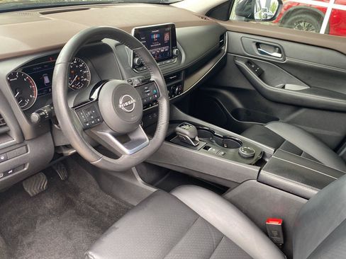 Certified 2023 Nissan Rogue SV w/ SV Premium B Package AWD/4WD image 16