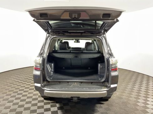 Used 2018 Toyota 4Runner TRD Off-Road AWD/4WD image 16
