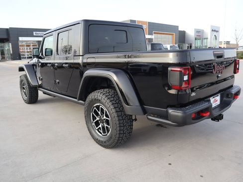 New 2026 Jeep Gladiator Rubicon w/ Steel Power Dome Hood Package AWD/4WD image 22