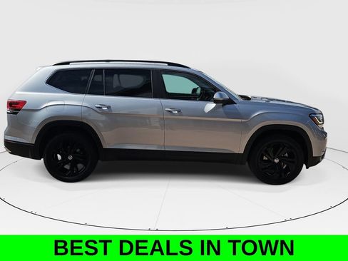 Used 2023 Volkswagen Atlas SE FWD image 2
